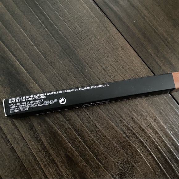 M·A·C Impeccable Brow Pencil - Blonde - Picture 2 of 5